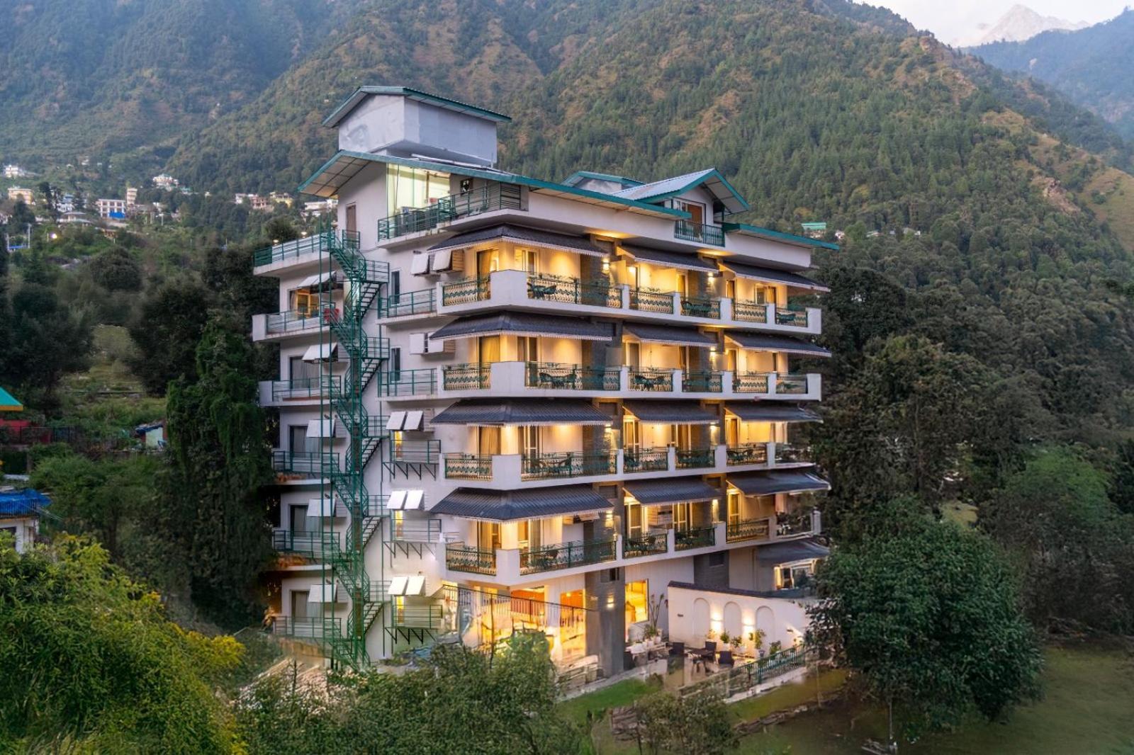 Quality Inn By Lawrence Hotels Дармсала Экстерьер фото